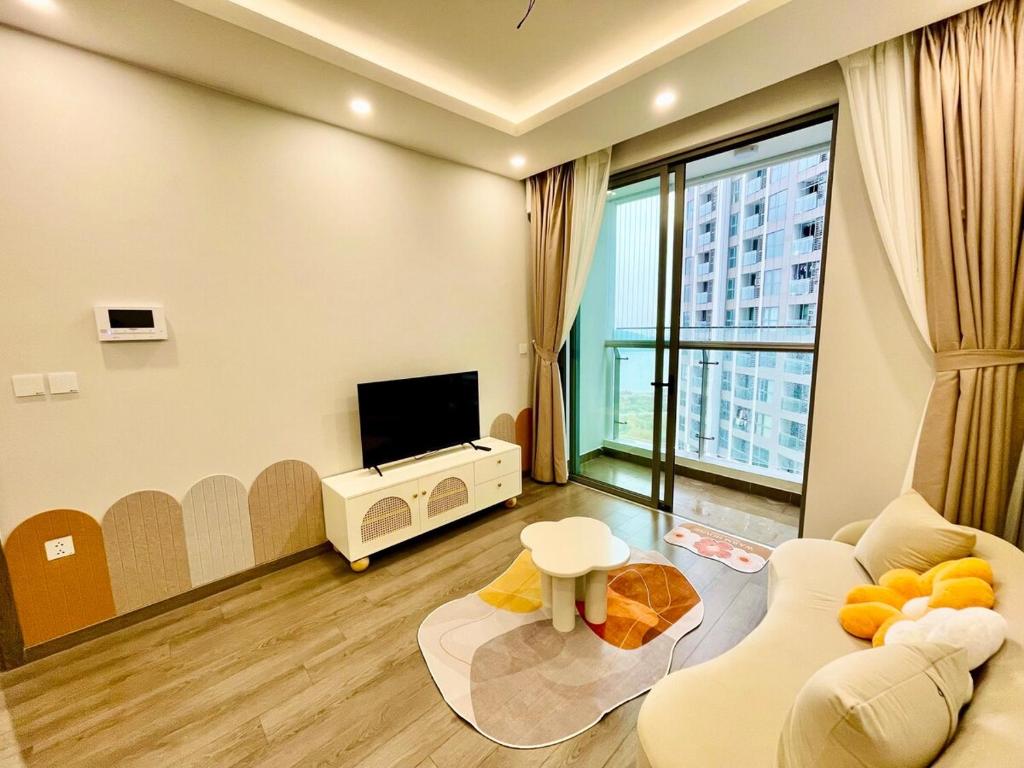 Zephyr - The Ruby Ha Long – Ha Long Bay